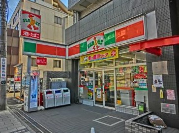 コンビニ　サンクス 黄金町駅前店（コンビニ）まで131m