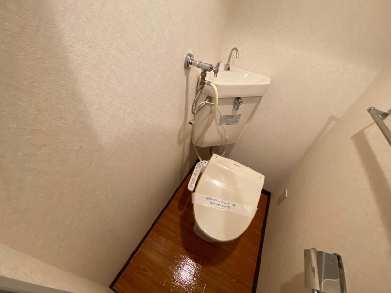 トイレ　トイレです。ウォシュレット付を探している方、おすすめです