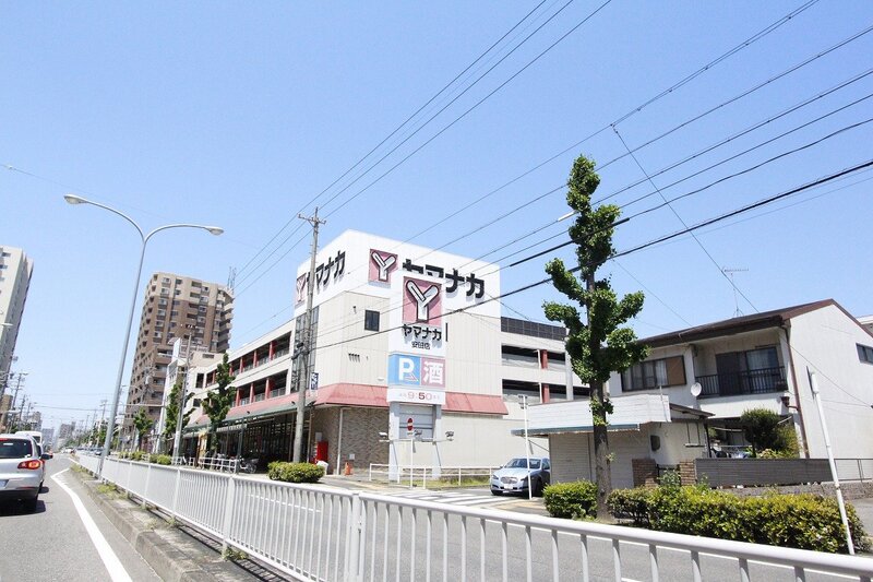 スーパー　ヤマナカ安田店（スーパー）まで583m