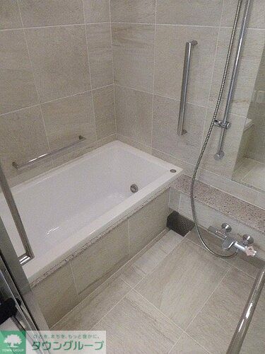 バス・シャワールーム　同じタイプの別部屋写真