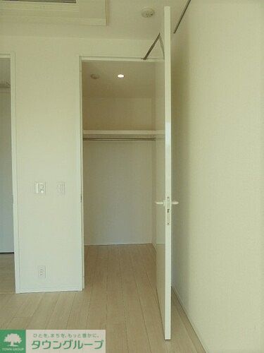 収納　同じタイプの別部屋写真