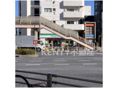 コンビニ　ファミリーマート 大森海岸駅東店（コンビニ）まで356m