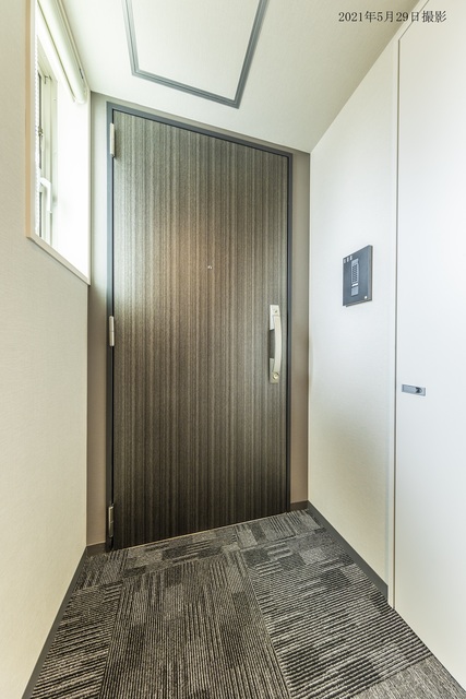 玄関　※写真は同タイプ住戸です。
