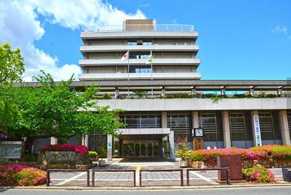 役所　西宮市役所（役所）まで172m