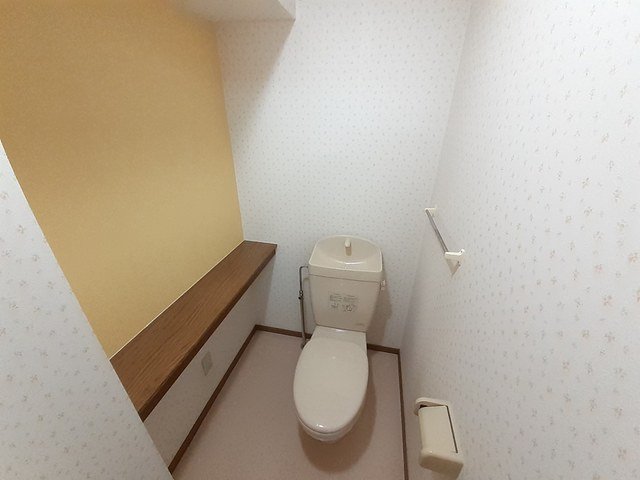 トイレ　落ち着いたトイレです