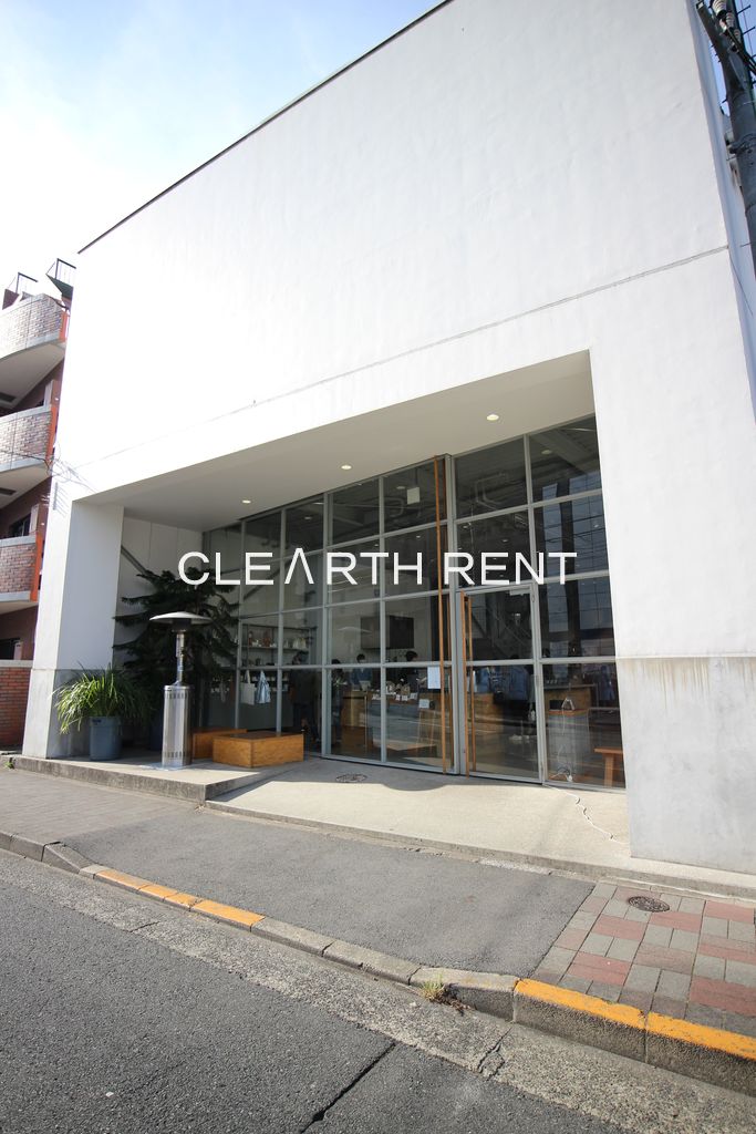飲食店　ブルーボトルコーヒー  清澄白河フラッグシップカフェ（飲食店）まで426m