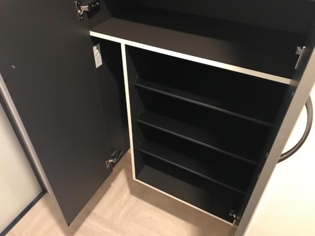 玄関　下駄箱
