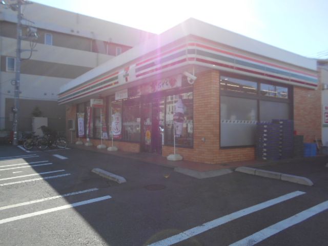 コンビニ　セブン‐イレブン 多摩永山店（コンビニ）まで658m