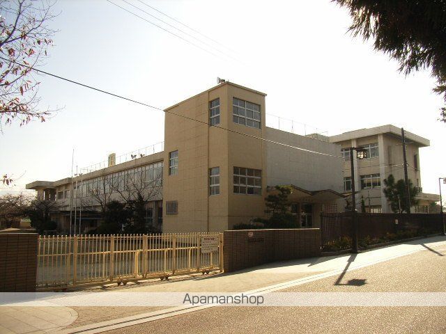小学校　木津川市立相楽小学校（小学校）まで835m