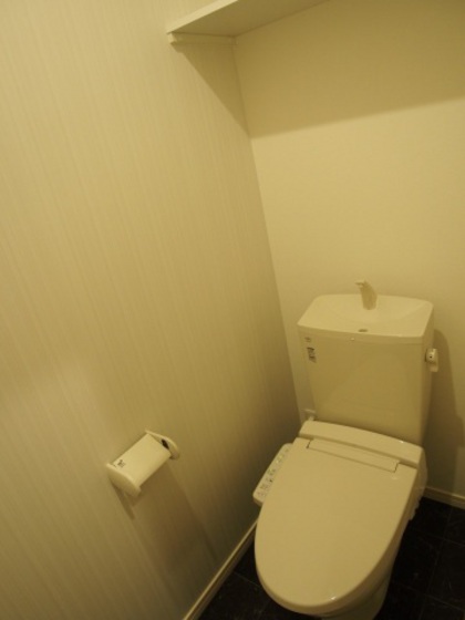 トイレ　※別部屋の写真です