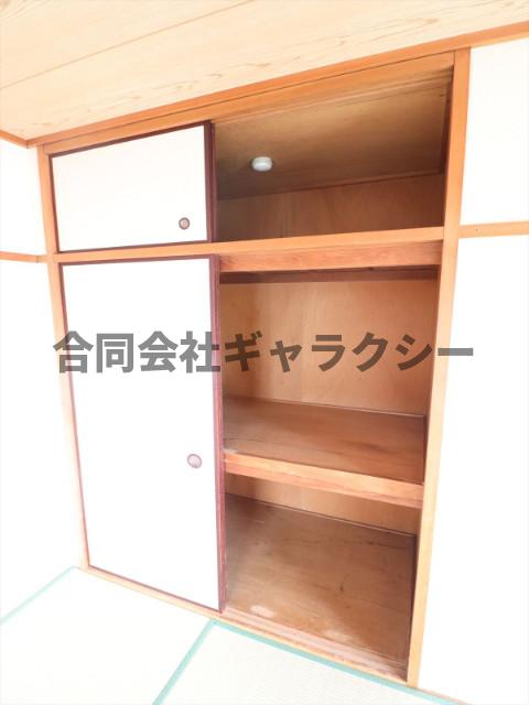 収納　おしいれ