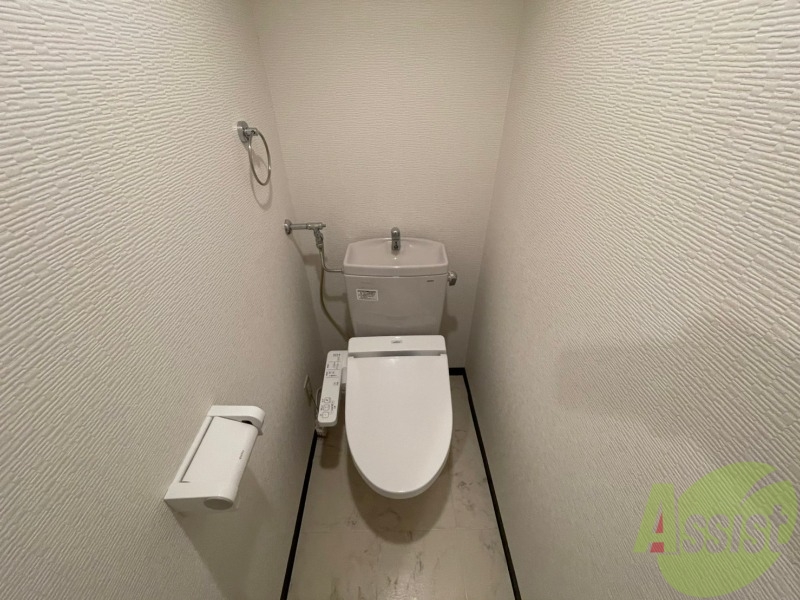 トイレ　シャワートイレになっているので快適です！