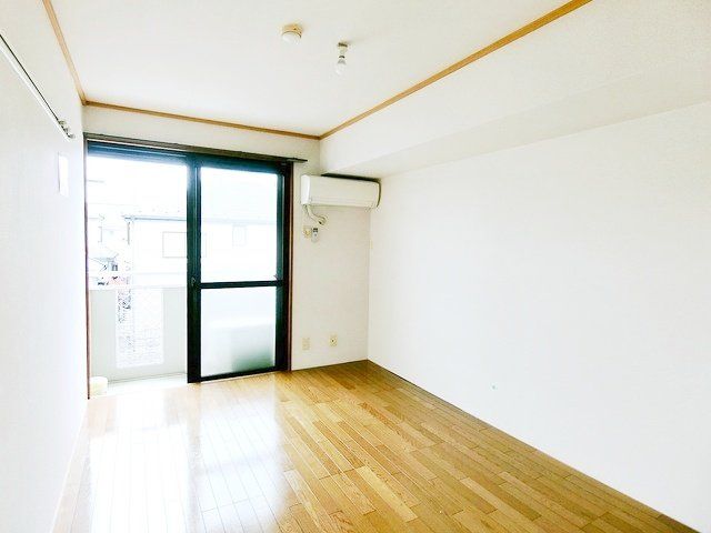 居室・リビング　★お部屋探しは株式会社タウンハウジング東京まで★