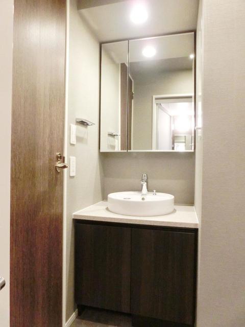 洗面設備　※写真は同タイプ住戸です。