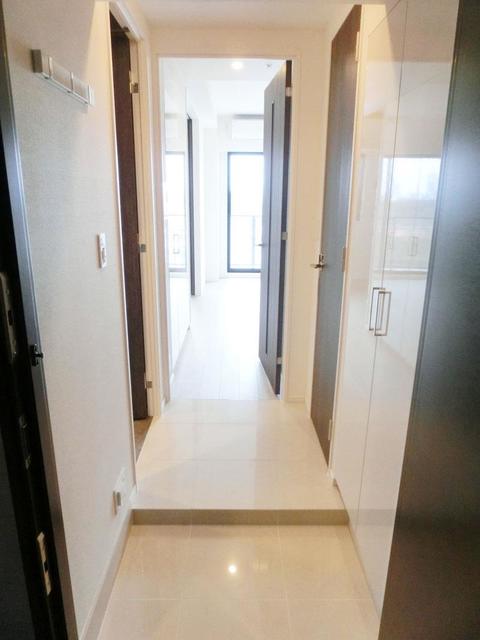 玄関　※写真は同タイプ住戸です。