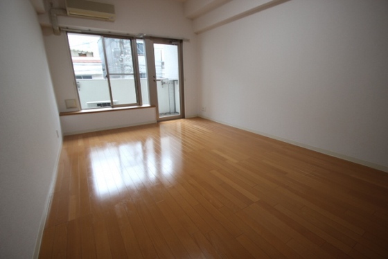 居室・リビング　※他のお部屋の写真です。