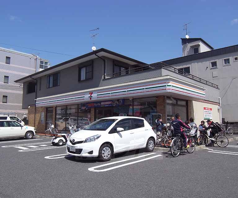 コンビニ　セブンイレブン　京都山科椥辻店（コンビニ）まで243m