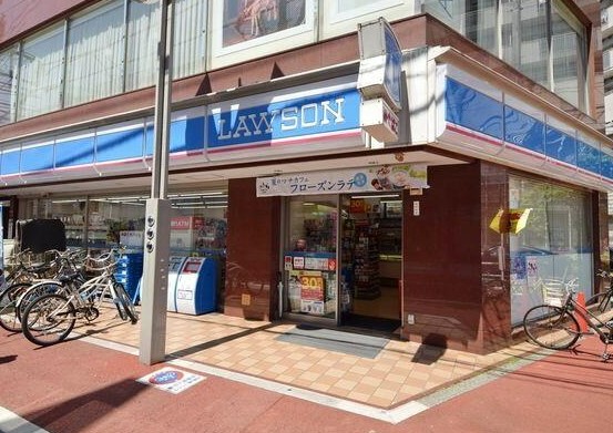 コンビニ　ローソン祖師ヶ谷大蔵駅南口店（コンビニ）まで112m