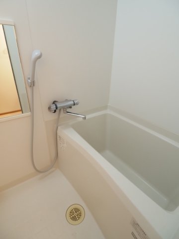 バス・シャワールーム　※同物件別部屋の参考写真