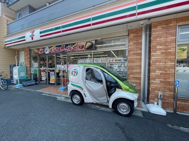コンビニ　セブンイレブン横浜大口通店（コンビニ）まで320m