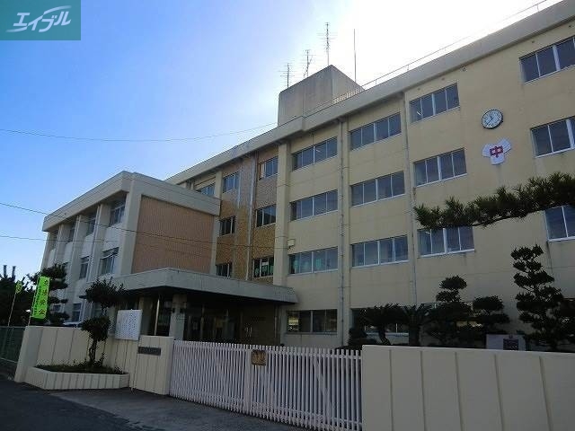中学校　岡山市立桑田中学校（中学校）まで1128m