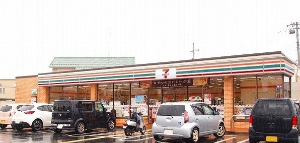 その他　セブンイレブン肥塚４丁目店まで280m