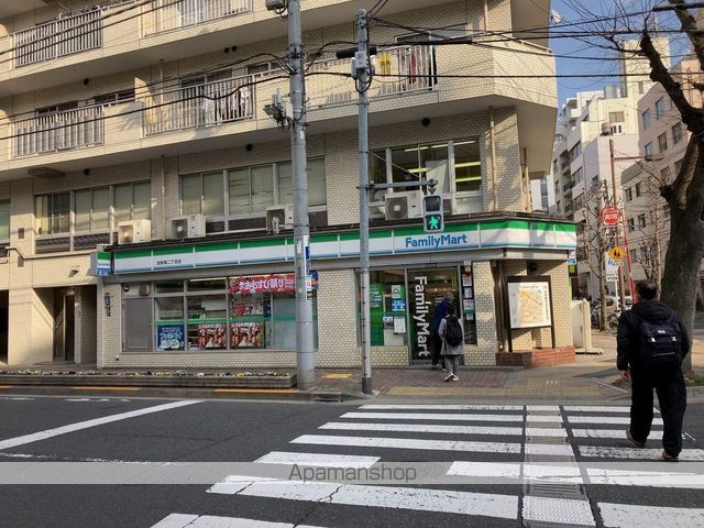コンビニ　ファミリーマート浅草橋二丁目店（コンビニ）まで69m