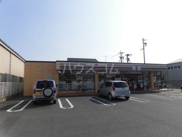コンビニ　セブン-イレブン桑名大福店（コンビニ）まで839m