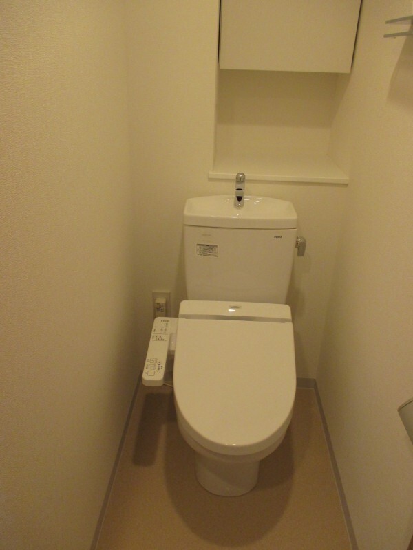 トイレ　※別部屋の参考写真です。