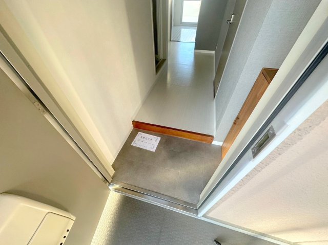 玄関　落ち着いたおしゃれな玄関です。