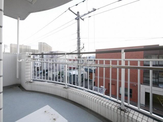 バルコニー　※他号室の写真になります。雰囲気のご参考にどうぞ♪