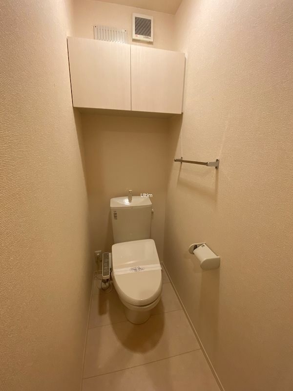 トイレ　※別のお部屋のお写真です。御参考までに。