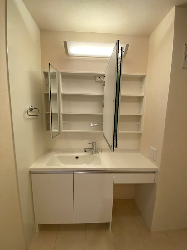 洗面設備　※別のお部屋のお写真です。御参考までに。