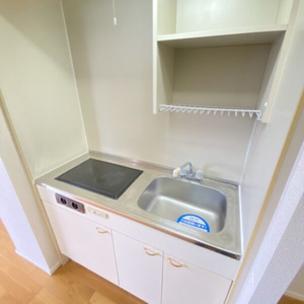 キッチン　同タイプ別部屋の写真です
