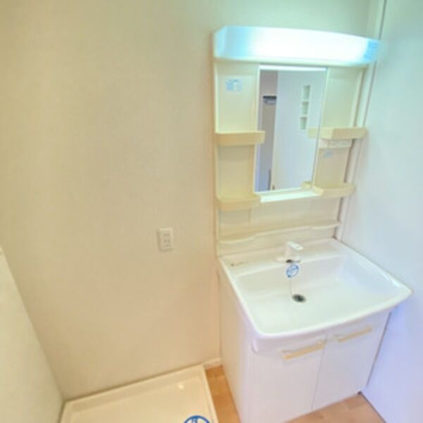 洗面設備　同タイプ別部屋の写真です