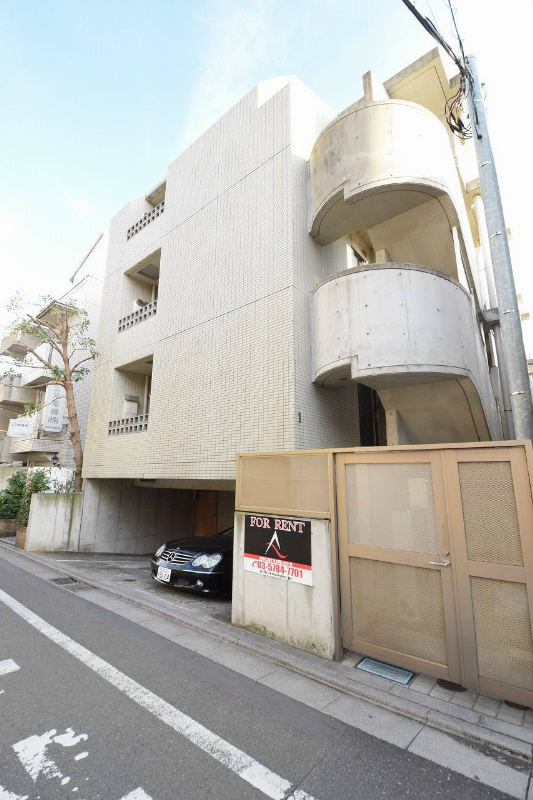 建物外観　閑静な住宅街にある分譲賃貸マンション！