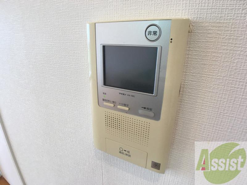 セキュリティ　ＴＶモニター付インターホンです。来客者の顔が見えるので安心！