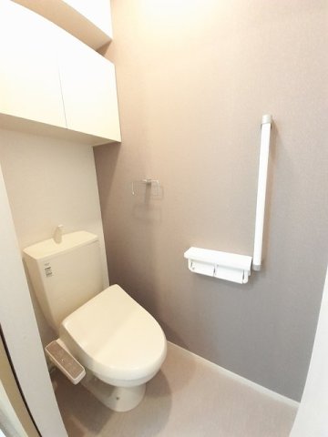 トイレ　落ち着いたトイレです
