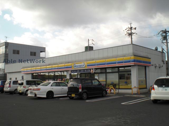 コンビニ　ミニストップ鈴鹿西条店（コンビニ）まで324m