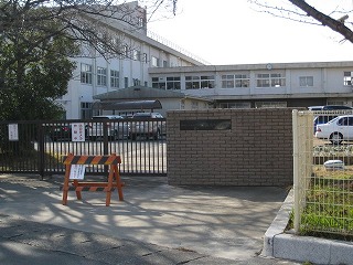 小学校　国立静岡大学教育学部附属浜松小学校（小学校）まで103m