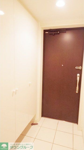 玄関　お問合せは(株)タウンハウジング赤坂店へ【03-5563-…