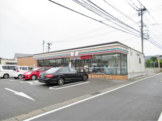 コンビニ　セブンイレブン諫早平山町店（コンビニ）まで675m