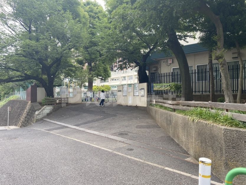 小学校　板橋区立志村小学校（小学校）まで660m