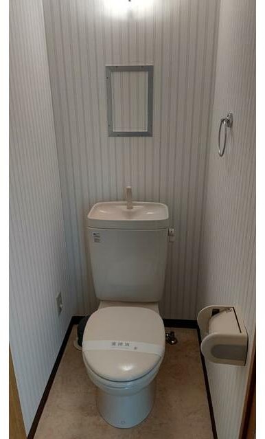 トイレ　落ち着いた色調のトイレです♪