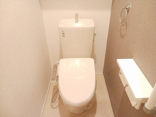 トイレ　清潔感のあるトイレです