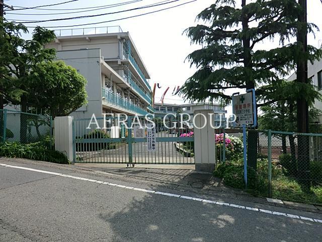 中学校　町田市立町田第三学校（中学校）まで947m