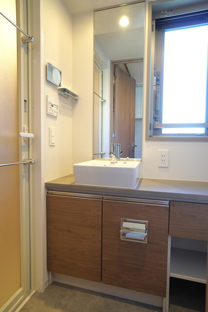 洗面設備　※写真は同タイプ住戸です。