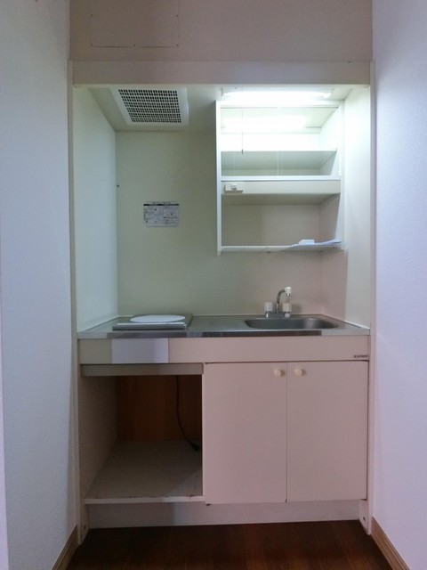 キッチン　別部屋の写真です。現況優先