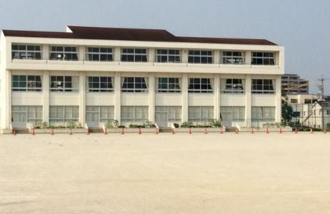 小学校　長久手市立南小学校（小学校）まで750m
