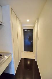 玄関　参考写真：別部屋タイプ